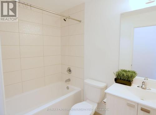 206 - 50 Ann O'Reilly Road, Toronto, ON - Indoor Photo Showing Bathroom