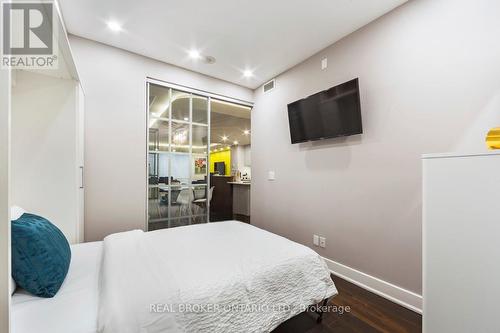 20 - 30 Nelson Street, Toronto, ON - Indoor Photo Showing Bedroom