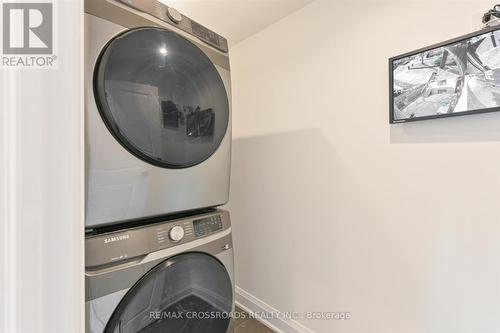 26 Glebeholme Blvd, Toronto, ON - Indoor Photo Showing Laundry Room
