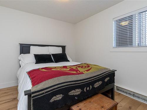 11070 Salal Pl, North Saanich, BC - Indoor Photo Showing Bedroom