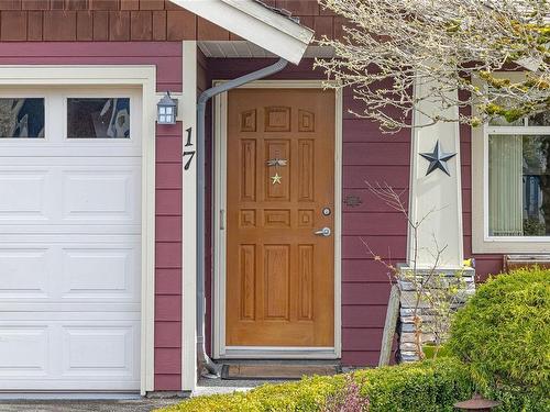 17-332 Belaire St, Ladysmith, BC - Outdoor With Exterior