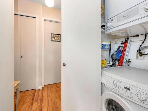 406-1234 Fort St, Victoria, BC - Indoor Photo Showing Laundry Room