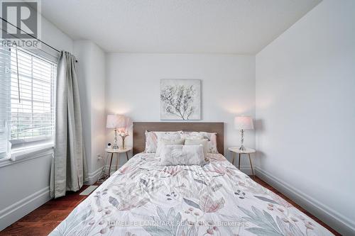 35 Yakefarm Blvd, Whitchurch-Stouffville, ON - Indoor Photo Showing Bedroom