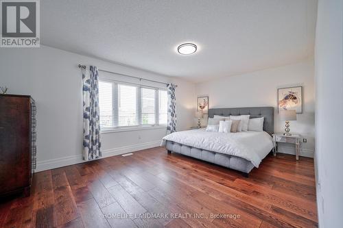 35 Yakefarm Boulevard, Whitchurch-Stouffville, ON - Indoor Photo Showing Bedroom