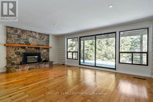 953096 7Th Line Ehs, Mono, ON - Indoor Photo Showing Living Room With Fireplace