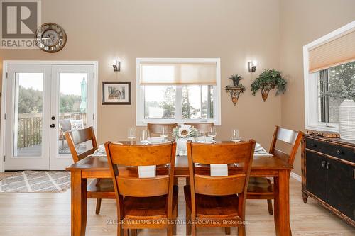338 Niagara Rd, Nipissing, ON - Indoor Photo Showing Dining Room