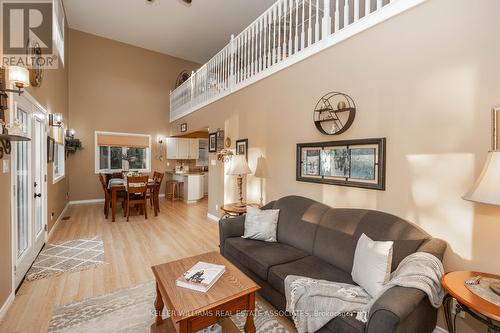 338 Niagara Rd, Nipissing, ON - Indoor Photo Showing Living Room