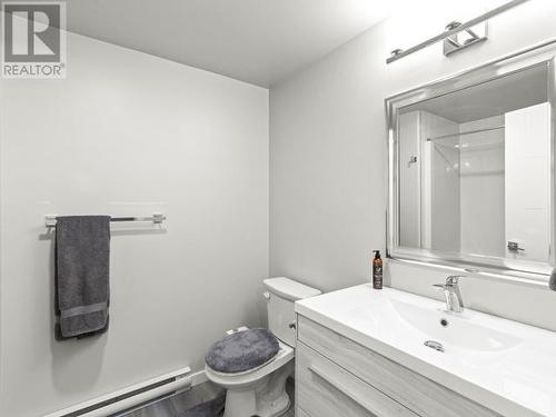 210-420 Range Road, Whitehorse, YT - Indoor Photo Showing Bathroom