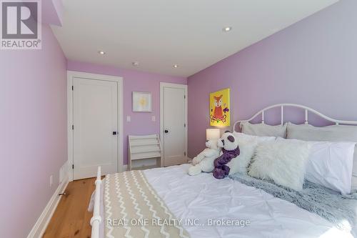 393 Summerhill Ave, Toronto, ON - Indoor Photo Showing Bedroom