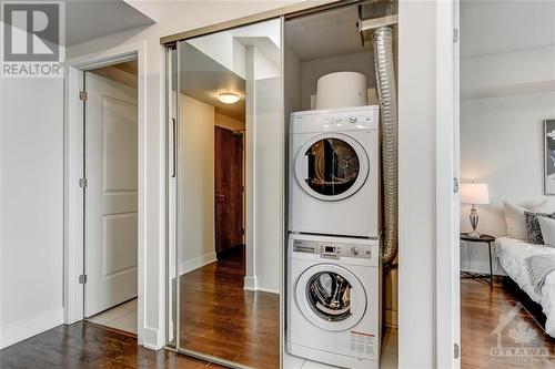 485 Richmond Road Unit#1207, Ottawa, ON - Indoor Photo Showing Laundry Room