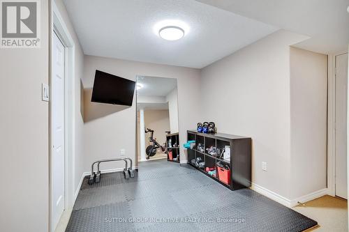 920 Booth Ave, Innisfil, ON - Indoor Photo Showing Other Room