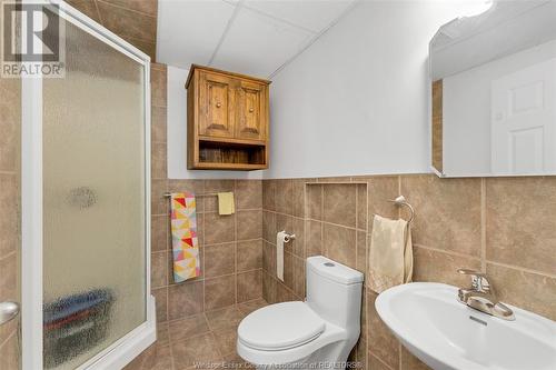 1292 Clover ..., Windsor, ON - Indoor Photo Showing Bathroom