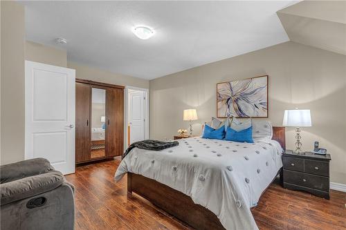 43 Sonoma Valley Crescent, Hamilton, ON - Indoor Photo Showing Bedroom