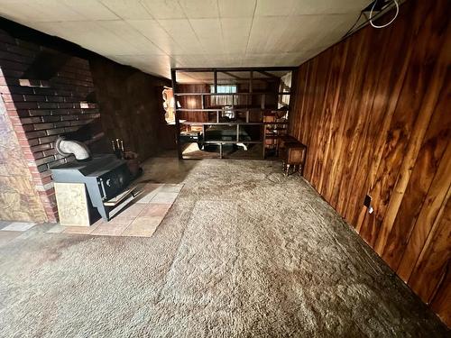 501 8Th Avenue, Castlegar, BC - Indoor Photo Showing Other Room