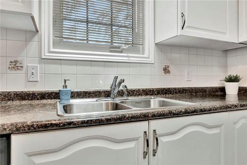 20 Meadowlands Boulevard|Unit #23, Hamilton, ON - Indoor Photo Showing Kitchen With Double Sink