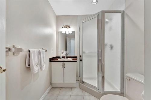 20 Meadowlands Boulevard|Unit #23, Hamilton, ON - Indoor Photo Showing Bathroom