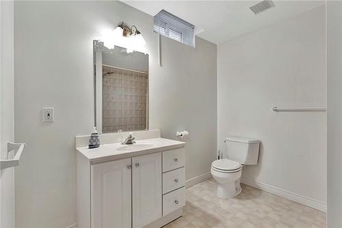 20 Meadowlands Boulevard|Unit #23, Hamilton, ON - Indoor Photo Showing Bathroom