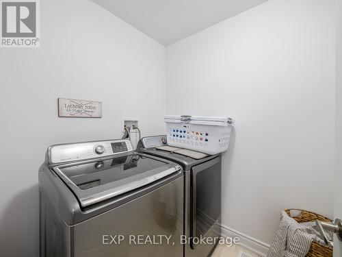 196 Diana Drive, Orillia, ON - Indoor Photo Showing Laundry Room