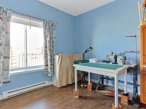 Bedroom - 1-22 Rue St-Hippolyte, Salaberry-De-Valleyfield, QC - Indoor