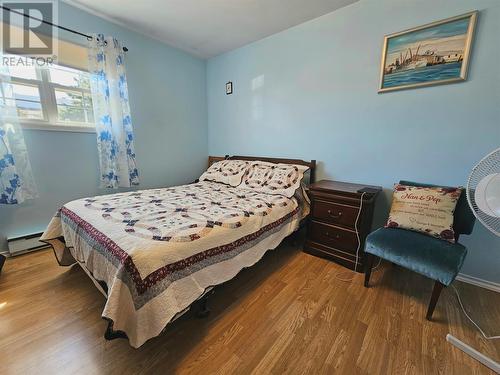 8 Grades Avenue, Cow Head, NL - Indoor Photo Showing Bedroom