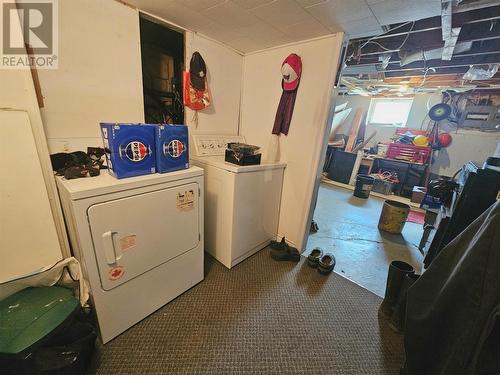 8 Grades Avenue, Cow Head, NL - Indoor Photo Showing Laundry Room