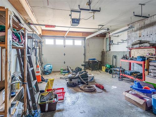 2819 View Terr, Port Alberni, BC - Indoor Photo Showing Garage
