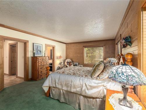 4828 Judiths Run, Ladysmith, BC - Indoor Photo Showing Bedroom
