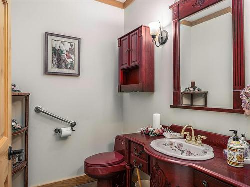 4828 Judiths Run, Ladysmith, BC - Indoor Photo Showing Bathroom