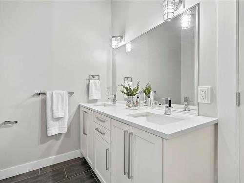 306-2049 Country Club Way, Langford, BC - Indoor Photo Showing Bathroom