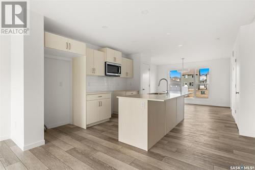 3058 Bellegarde Crescent, Regina, SK - Indoor Photo Showing Kitchen With Upgraded Kitchen
