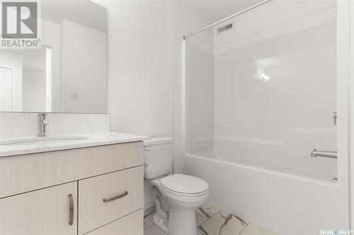3058 Bellegarde Crescent, Regina, SK - Indoor Photo Showing Bathroom