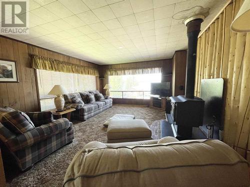 . Five Mile Lake Lodge Rd|Reaney Township, Chapleau, ON - Indoor Photo Showing Living Room
