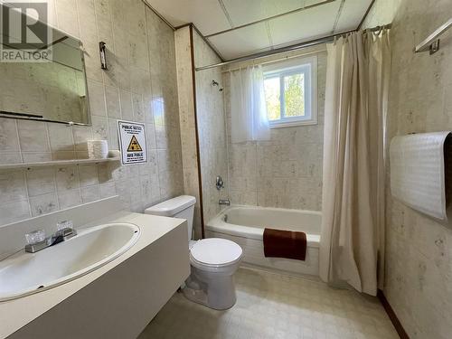 . Five Mile Lake Lodge Rd|Reaney Township, Chapleau, ON - Indoor Photo Showing Bathroom