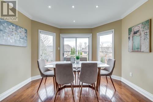423 Carruthers Ave, Newmarket, ON - Indoor Photo Showing Dining Room