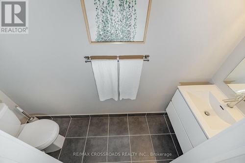 215 - 555 William Graham Drive, Aurora, ON - Indoor Photo Showing Bathroom