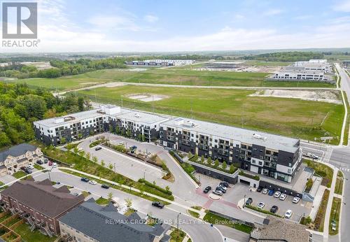 #215 -555 William Graham Dr, Aurora, ON - Outdoor With View