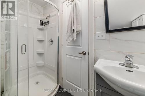 236 Queen Street, Tyendinaga, ON - Indoor Photo Showing Bathroom
