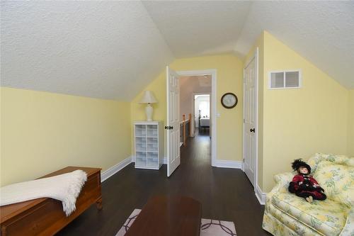 1055 Binkley Road, Hamilton, ON - Indoor