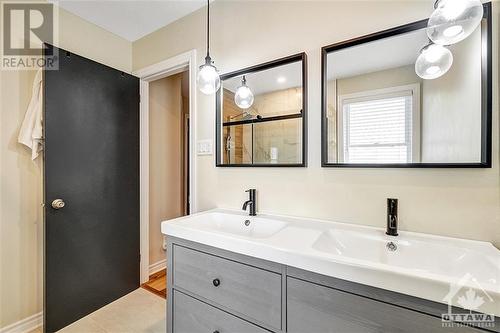 1852 D'Amour Crescent, Orleans, ON - Indoor Photo Showing Bathroom