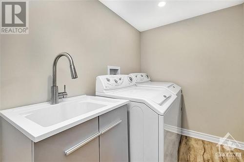 1852 D'Amour Crescent, Orleans, ON - Indoor Photo Showing Laundry Room