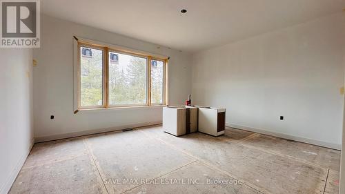 Lot 58 Lakeside Echo Valley Rd, Lake Of Bays, ON - Indoor Photo Showing Other Room