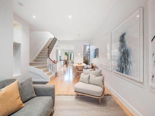 103 Marlborough Ave, Toronto, ON - Indoor Photo Showing Living Room