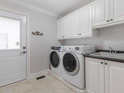 31 Curtis Dr, Brampton, ON - Indoor Photo Showing Laundry Room