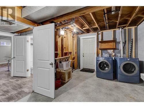 2635 Hammond Avenue, Prince George, BC - Indoor Photo Showing Laundry Room