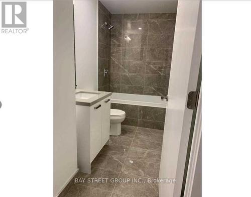 201 - 458 Richmond Street W, Toronto, ON - Indoor Photo Showing Bathroom
