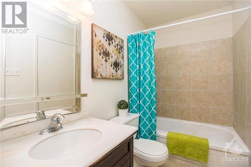 3665 Aladdin Lane, Ottawa, ON - Indoor Photo Showing Bathroom
