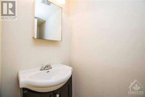 3665 Aladdin Lane, Ottawa, ON - Indoor Photo Showing Bathroom