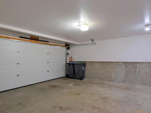 2273 Shannon Ridge Drive, West Kelowna, BC - Indoor Photo Showing Garage