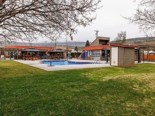 3205-415 Commonwealth Road, Kelowna, BC - Outdoor With In Ground Pool