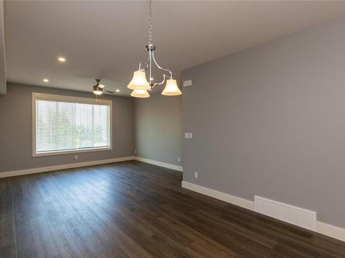8-1910 11 Avenue, Salmon Arm, BC - Indoor Photo Showing Other Room
